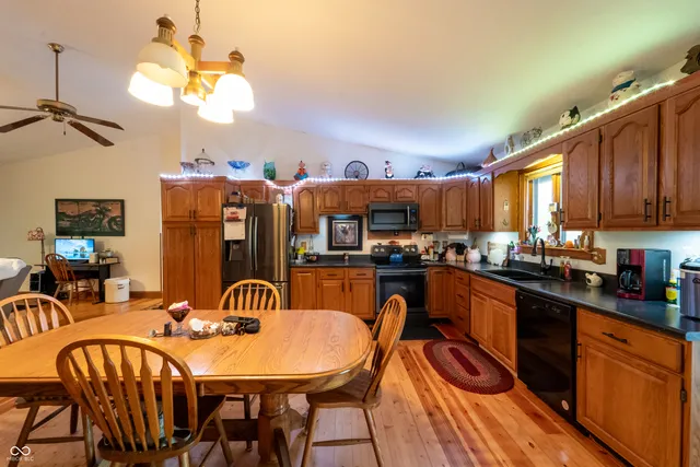 $459,900 | 11020 West Us Highway, Charlottesville, IN 46117