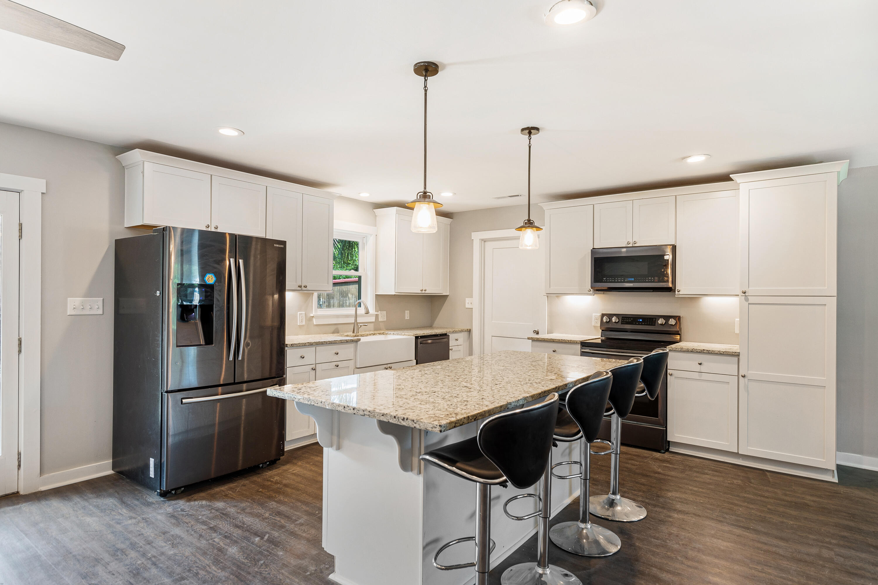 1309 Hampshire Road Charleston, SC 29412 - Photo 2 of 40 1309 Hampshire Road