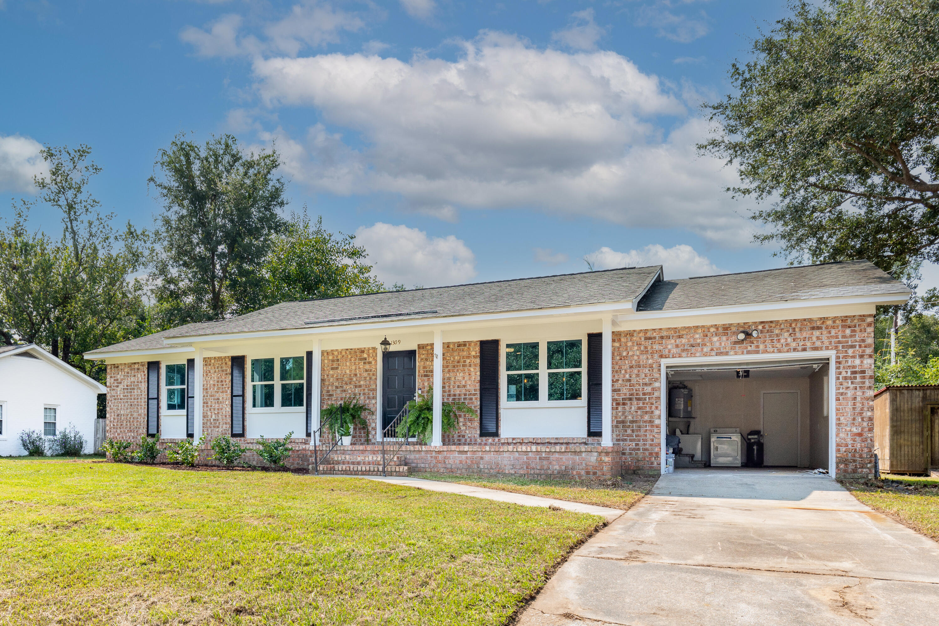 1309 Hampshire Road Charleston, SC 29412 - Photo 19 of 40 1309 Hampshire Road