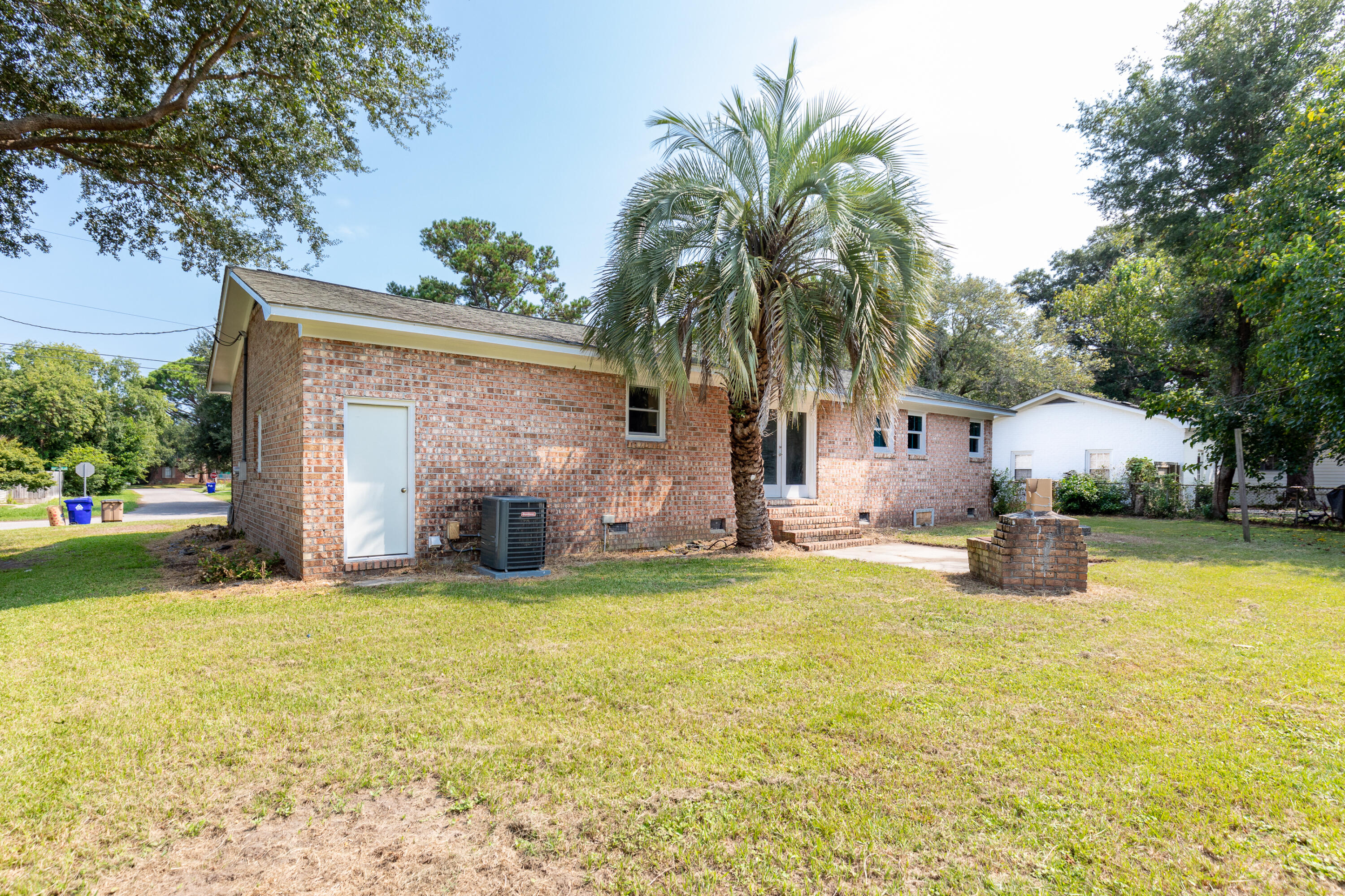 1309 Hampshire Road Charleston, SC 29412 - Photo 31 of 40 1309 Hampshire Road