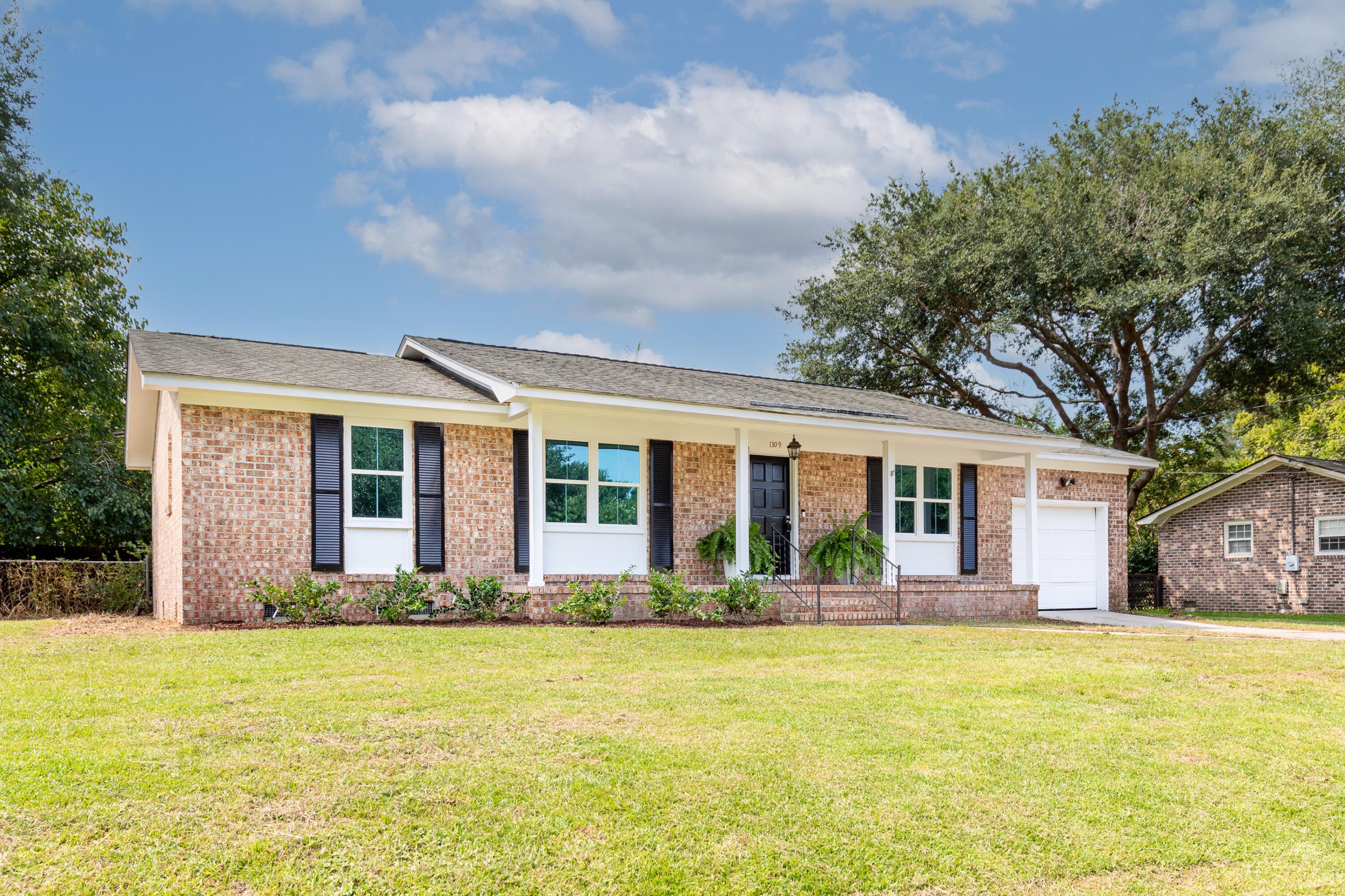 1309 Hampshire Road Charleston, SC 29412 - Photo 32 of 40 1309 Hampshire Road