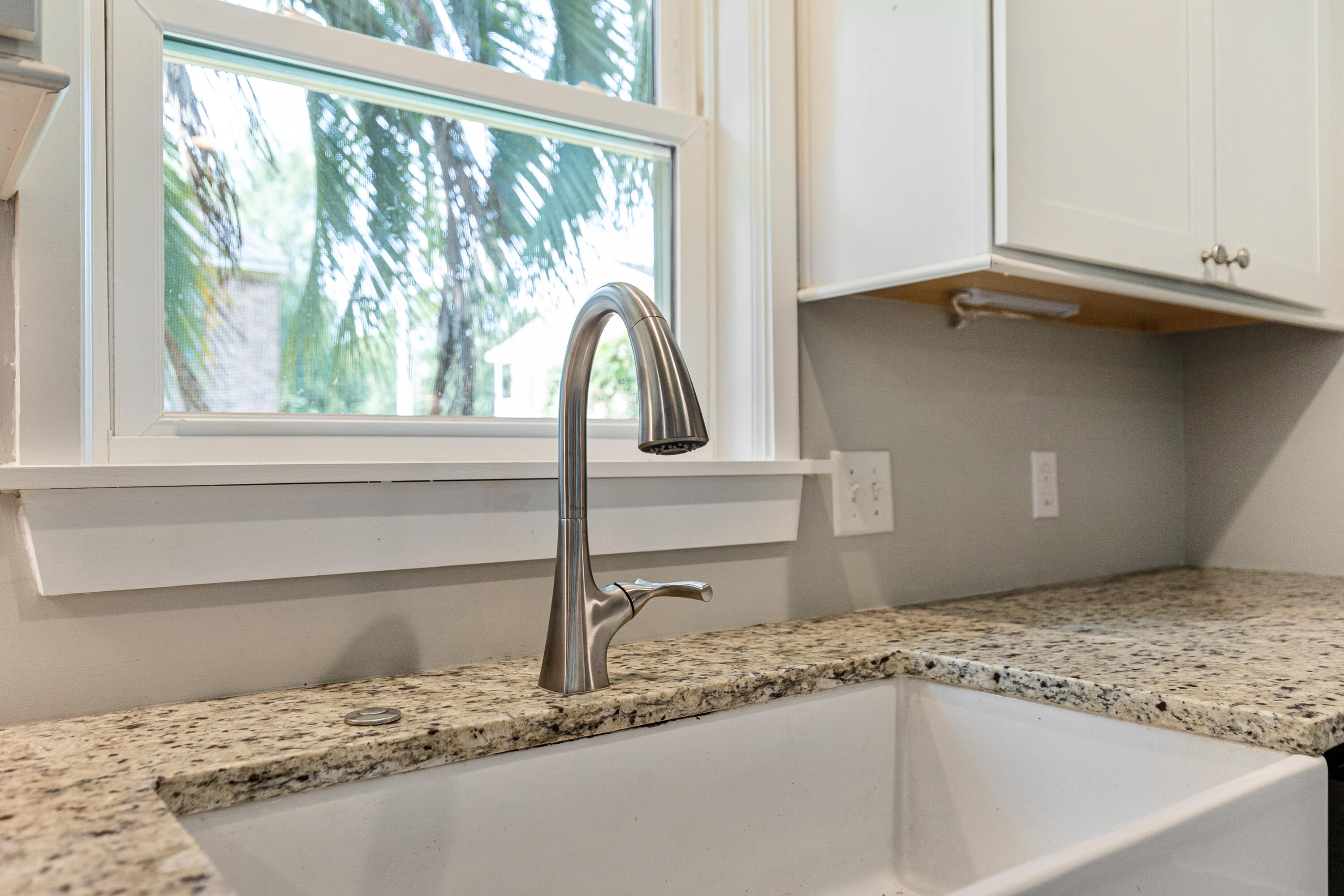 1309 Hampshire Road Charleston, SC 29412 - Photo 9 of 40 1309 Hampshire Road