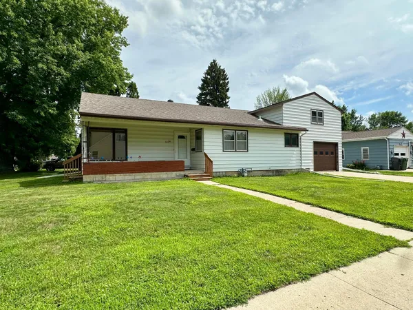 $248,500 | 1224 Duba Street, Worthington, MN 56187
