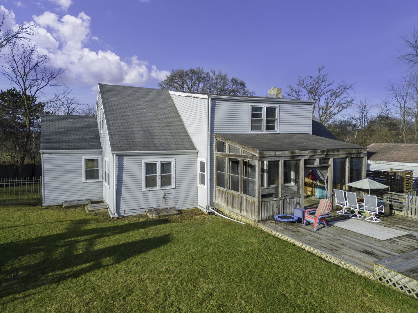 26W441 West Wiesbrook Road Wheaton, IL 60189 - Photo 3 of 21 Gallery Image 3