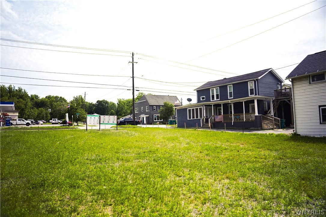 10668 Main Street Clarence, NY 14031 - Photo 18 of 21