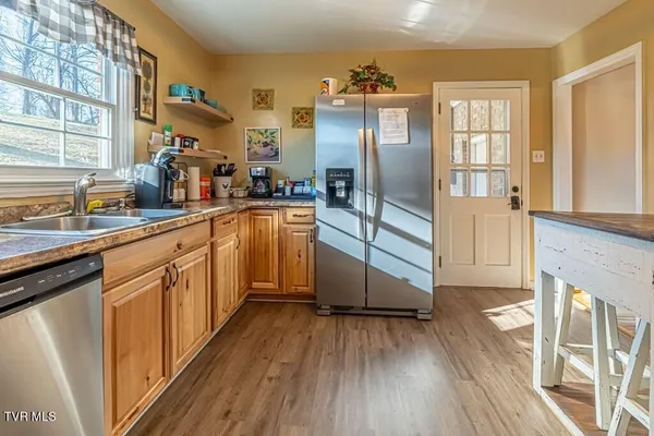 $389,900 | 12104 Linden Street, Meadowview, VA 24361