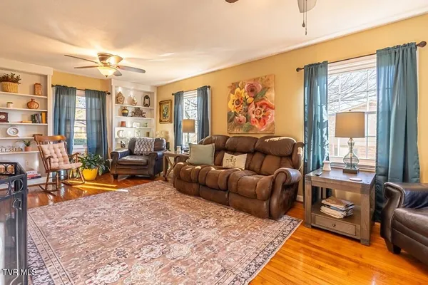 $389,900 | 12104 Linden Street, Meadowview, VA 24361