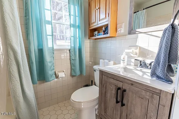 $379,900 | 12104 Linden Street, Meadowview, VA 24361