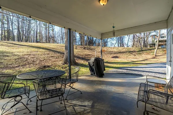 $389,900 | 12104 Linden Street, Meadowview, VA 24361