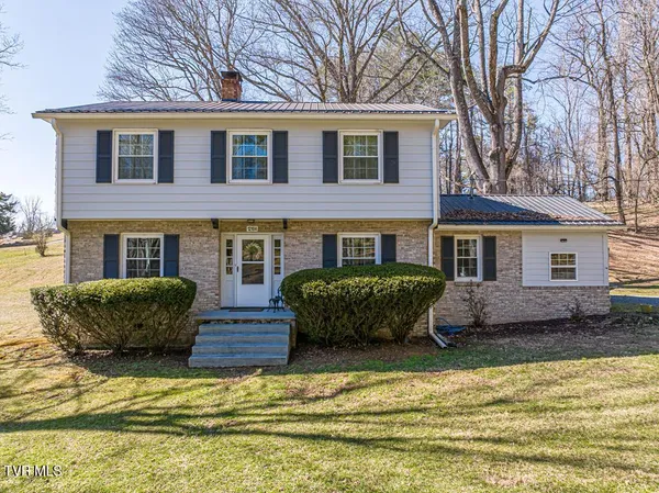 $379,900 | 12104 Linden Street, Meadowview, VA 24361