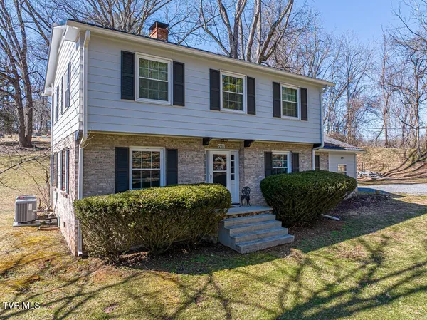 $379,900 | 12104 Linden Street, Meadowview, VA 24361