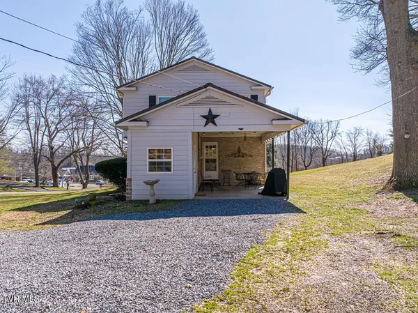 $389,900 | 12104 Linden Street, Meadowview, VA 24361