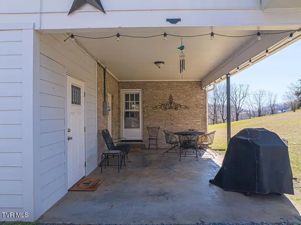 $379,900 | 12104 Linden Street, Meadowview, VA 24361