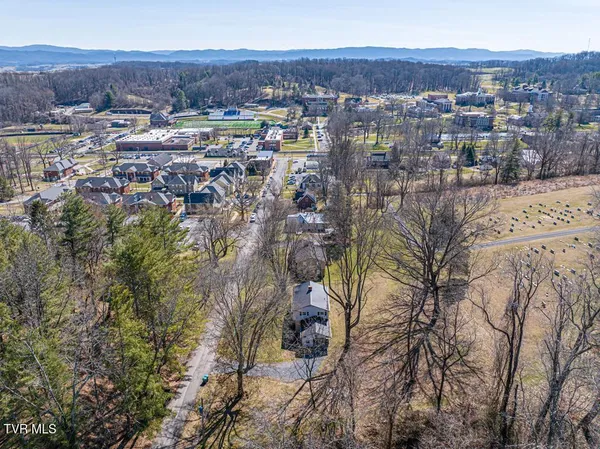 $389,900 | 12104 Linden Street, Meadowview, VA 24361