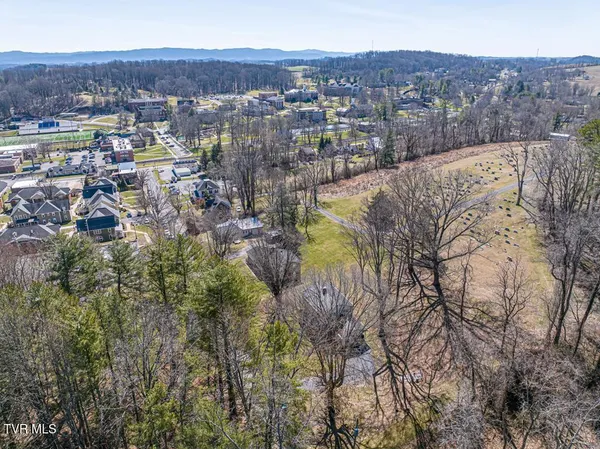 $389,900 | 12104 Linden Street, Meadowview, VA 24361