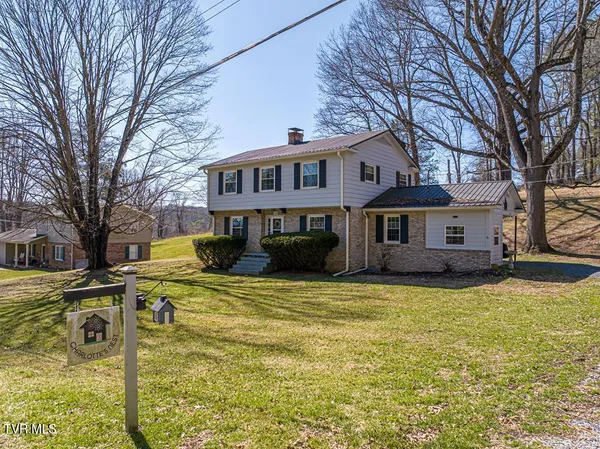 $389,900 | 12104 Linden Street, Meadowview, VA 24361