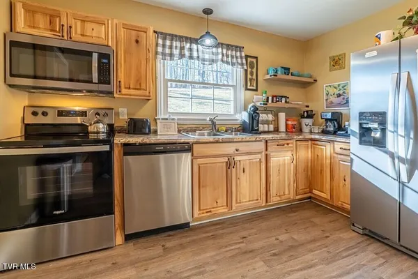 $389,900 | 12104 Linden Street, Meadowview, VA 24361