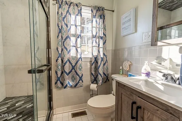 $389,900 | 12104 Linden Street, Meadowview, VA 24361