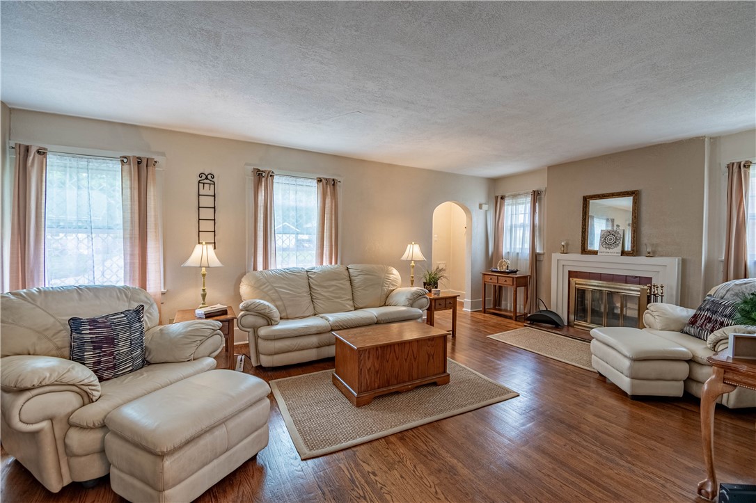 324 North Summit Avenue Decatur, IL 62522 - Photo 7 of 20