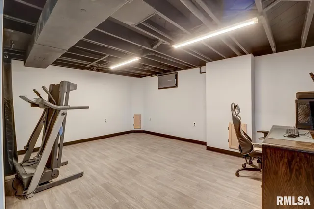 $123,500 | 2813 North 3rd Street, Clinton, IA 52732