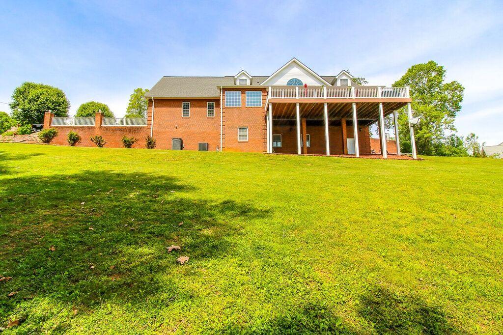 285 Bello Road Tazewell, TN 37879 - Photo 38 of 40 DdjtNuv3