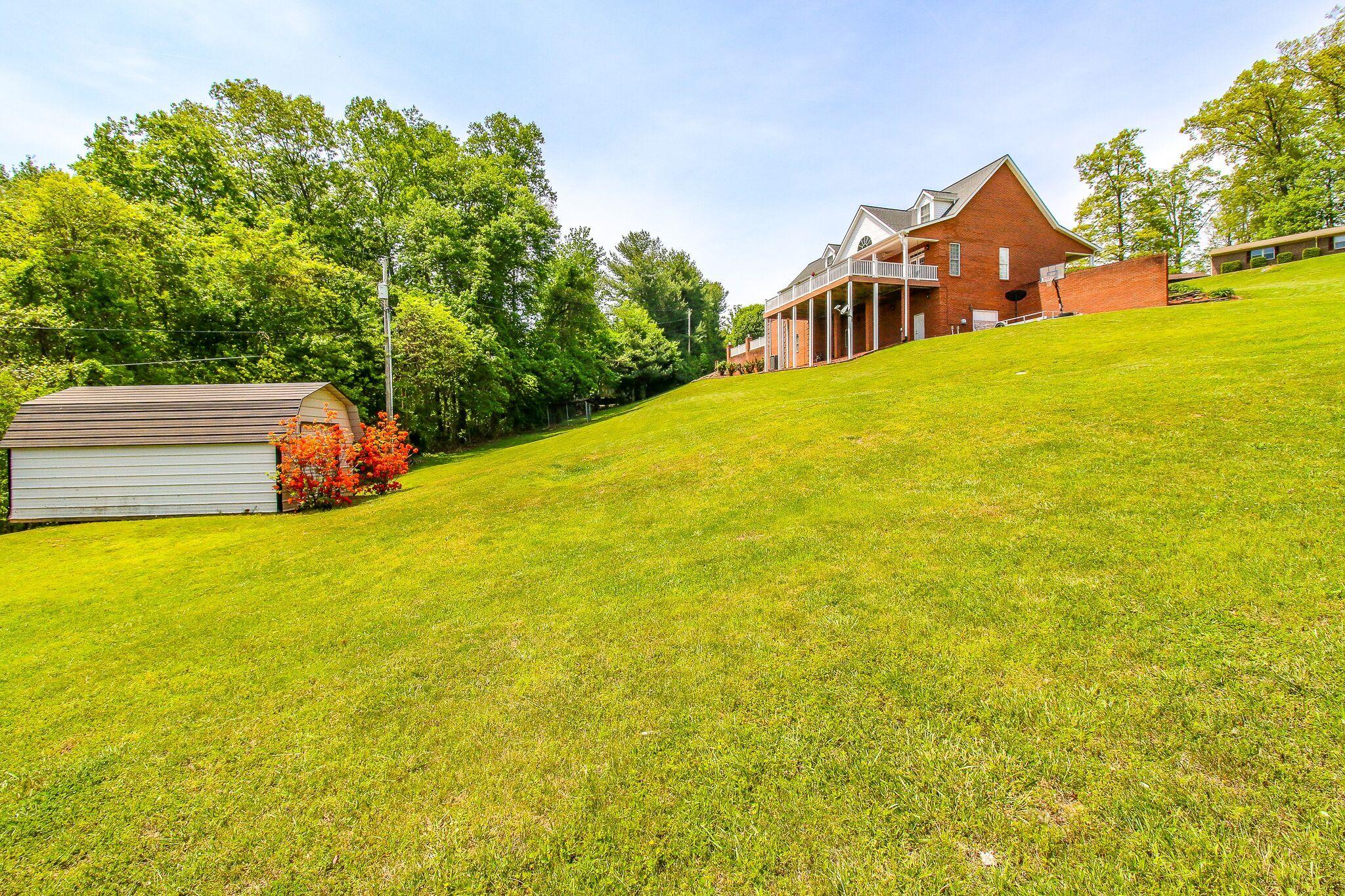285 Bello Road Tazewell, TN 37879 - Photo 39 of 40 3bR342r_