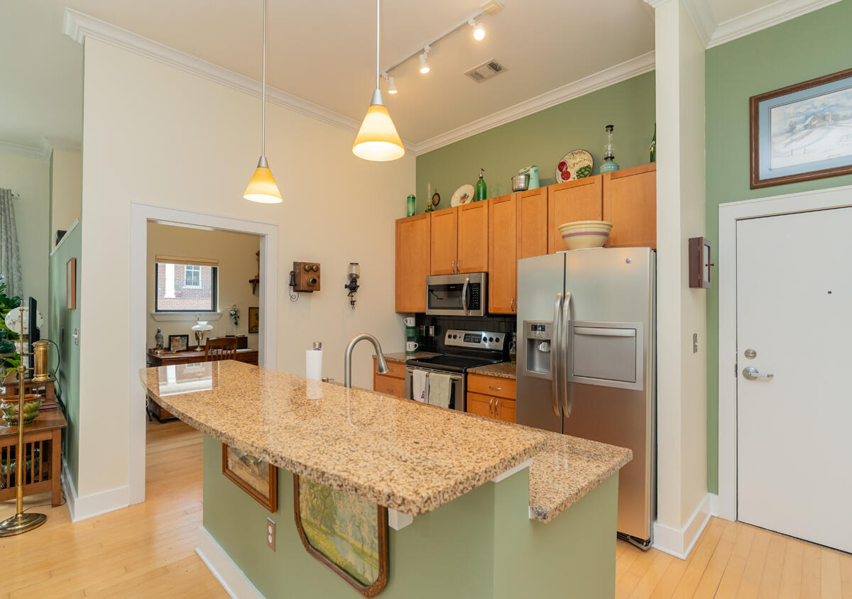 129 Walnut Street, Unit 22 Chattanooga, TN 37403 - Photo 9 of 33 129walnut-11