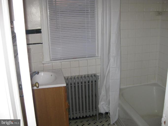 5514 Blair Road Northeast Washington, DC 20011 - Photo 2 of 16 Bath #1