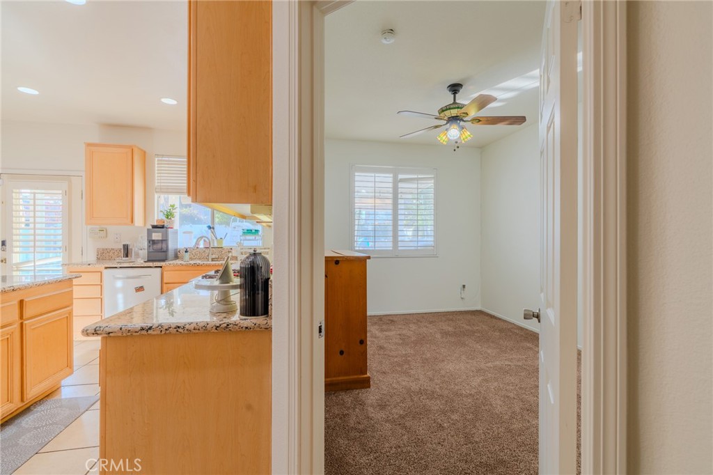 511 Madrid Street Hemet, CA 92545 - Photo 14 of 48 Main floor bedroom