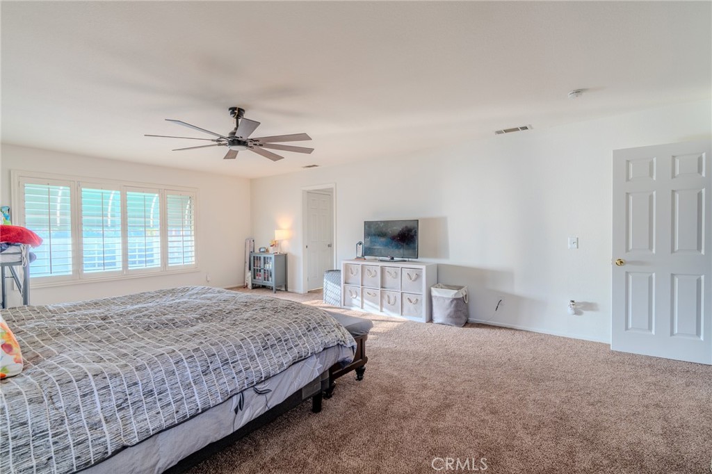 511 Madrid Street Hemet, CA 92545 - Photo 29 of 48 Primary bedroom