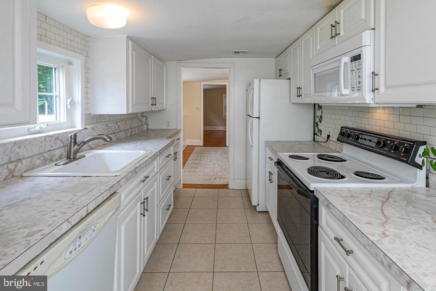 16 A Van Kirk Road Princeton, NJ 08540 - Photo 7 of 29 Gallery Image 7