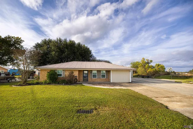 $225,000 | 321 Karen Drive, Lockport, LA 70374
