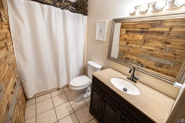 $225,000 | 321 Karen Drive, Lockport, LA 70374