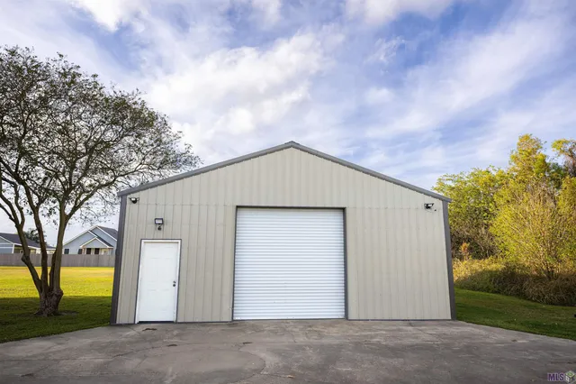 $225,000 | 321 Karen Drive, Lockport, LA 70374