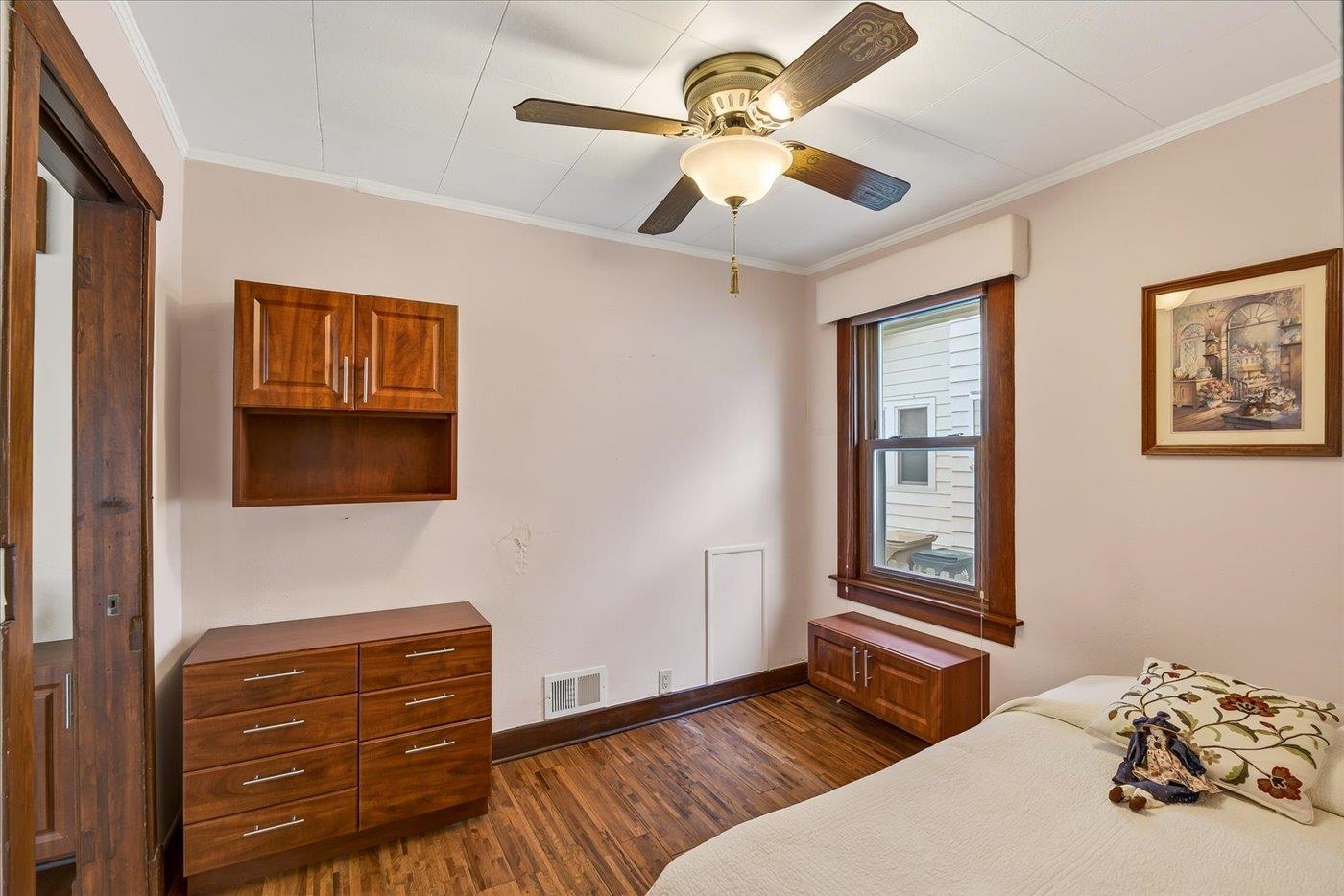 1104 Lawrence Street Madison, WI 53715 - Photo 14 of 41