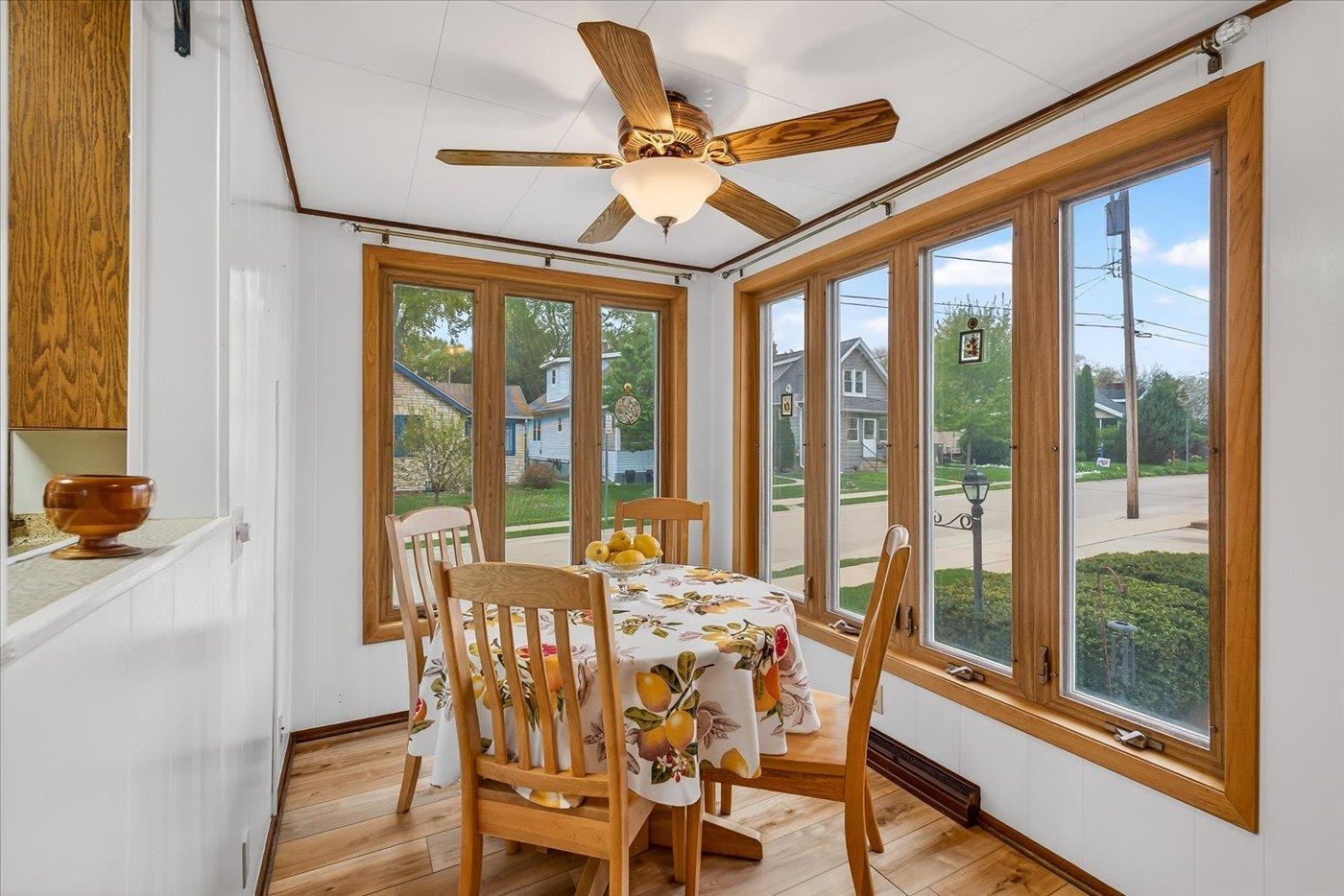 1104 Lawrence Street Madison, WI 53715 - Photo 20 of 41