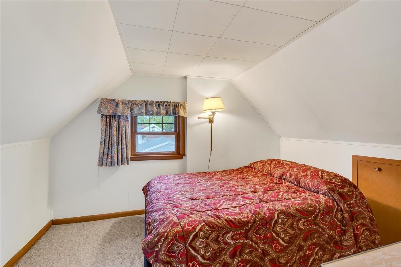 1104 Lawrence Street Madison, WI 53715 - Photo 23 of 41