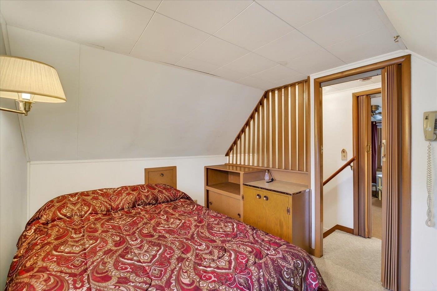 1104 Lawrence Street Madison, WI 53715 - Photo 24 of 41