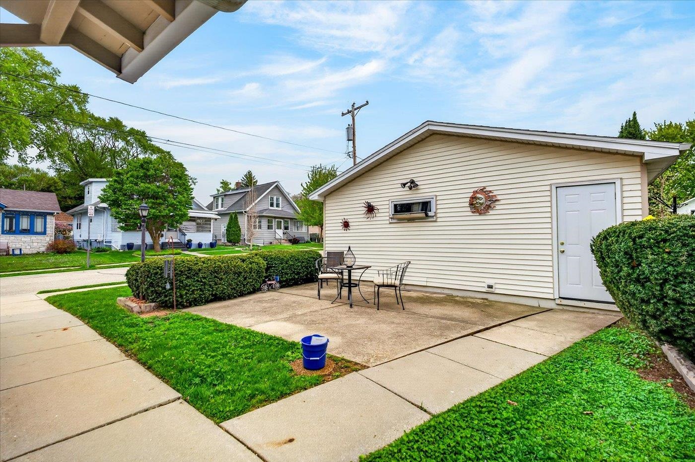 1104 Lawrence Street Madison, WI 53715 - Photo 29 of 41