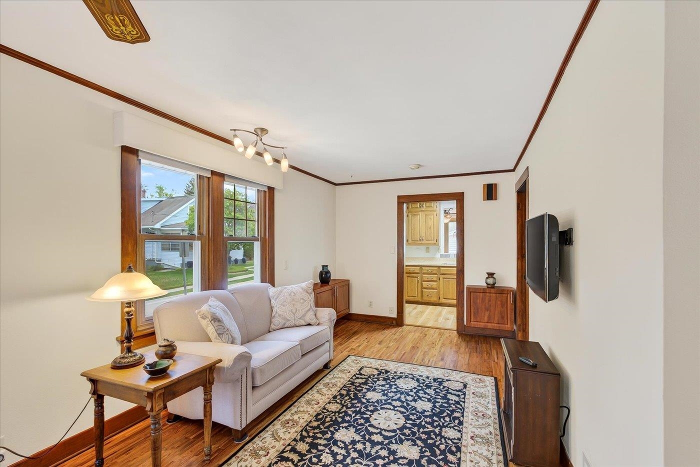 1104 Lawrence Street Madison, WI 53715 - Photo 5 of 41