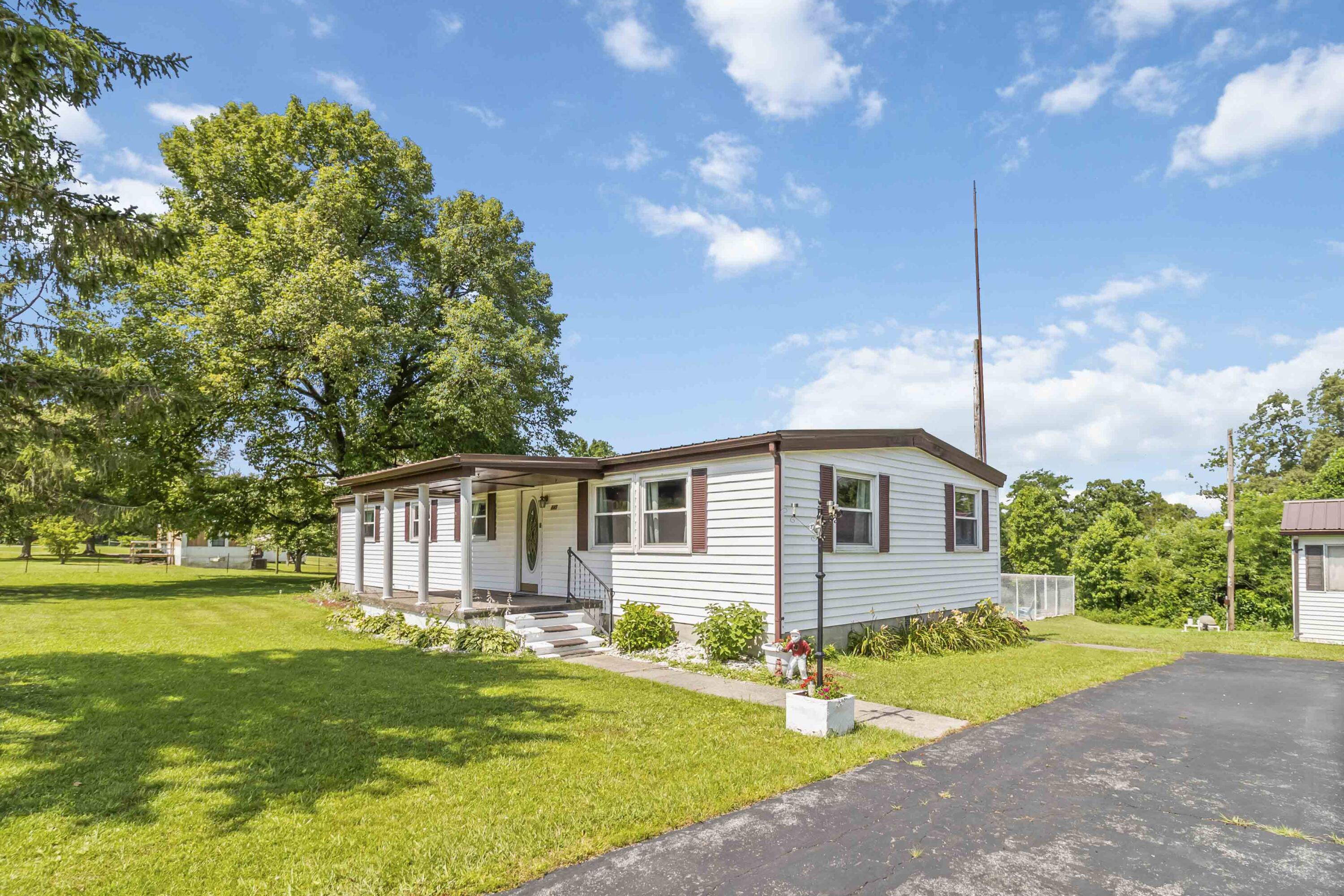445 Flint Road Waco, KY 40385 - Photo 29 of 34 003