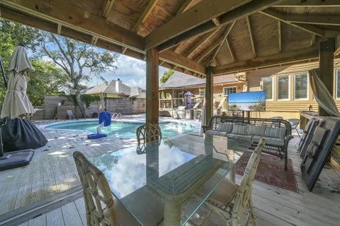 $839,000 | 702 North Lakeside Drive, Destin, FL 32541