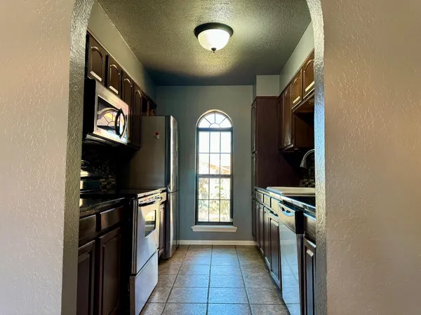 $1,595 | 5722 2nd Place, Lubbock, TX 79416