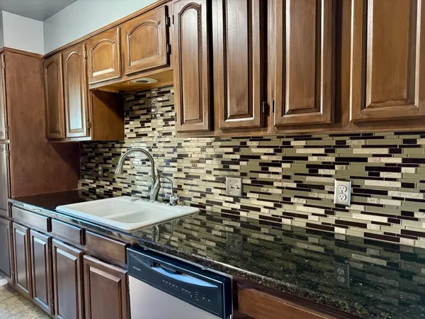 $1,595 | 5722 2nd Place, Lubbock, TX 79416