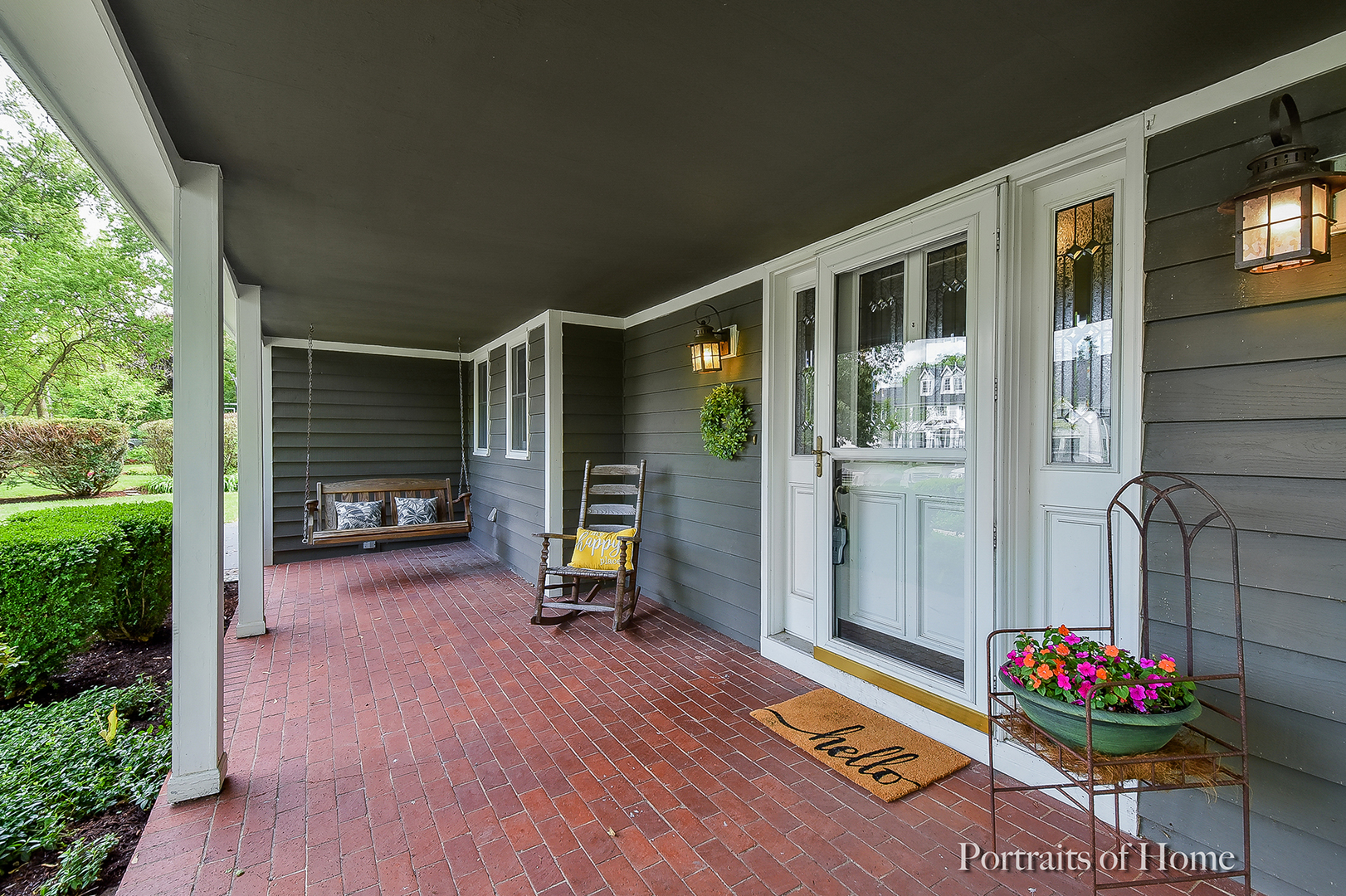 1122 Dunstan Road Geneva, IL 60134 - Photo 36 of 37 a view of an outdoor space with seating area