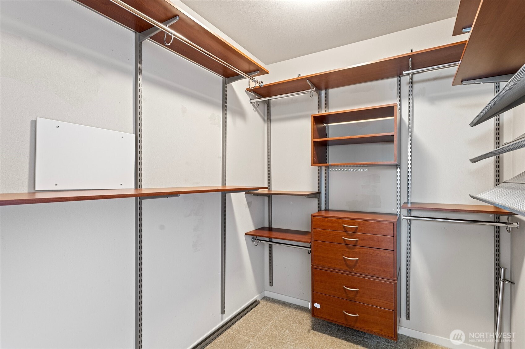 83 Sky Ridge Road Northwest Issaquah, WA 98027 - Photo 23 of 28 a view of walk in closet