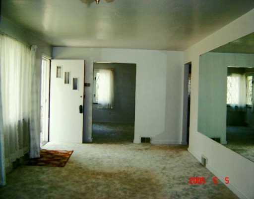 8899 Rochester Road Pittsburgh, PA 15237 - Photo 5 of 8 Dining Room.