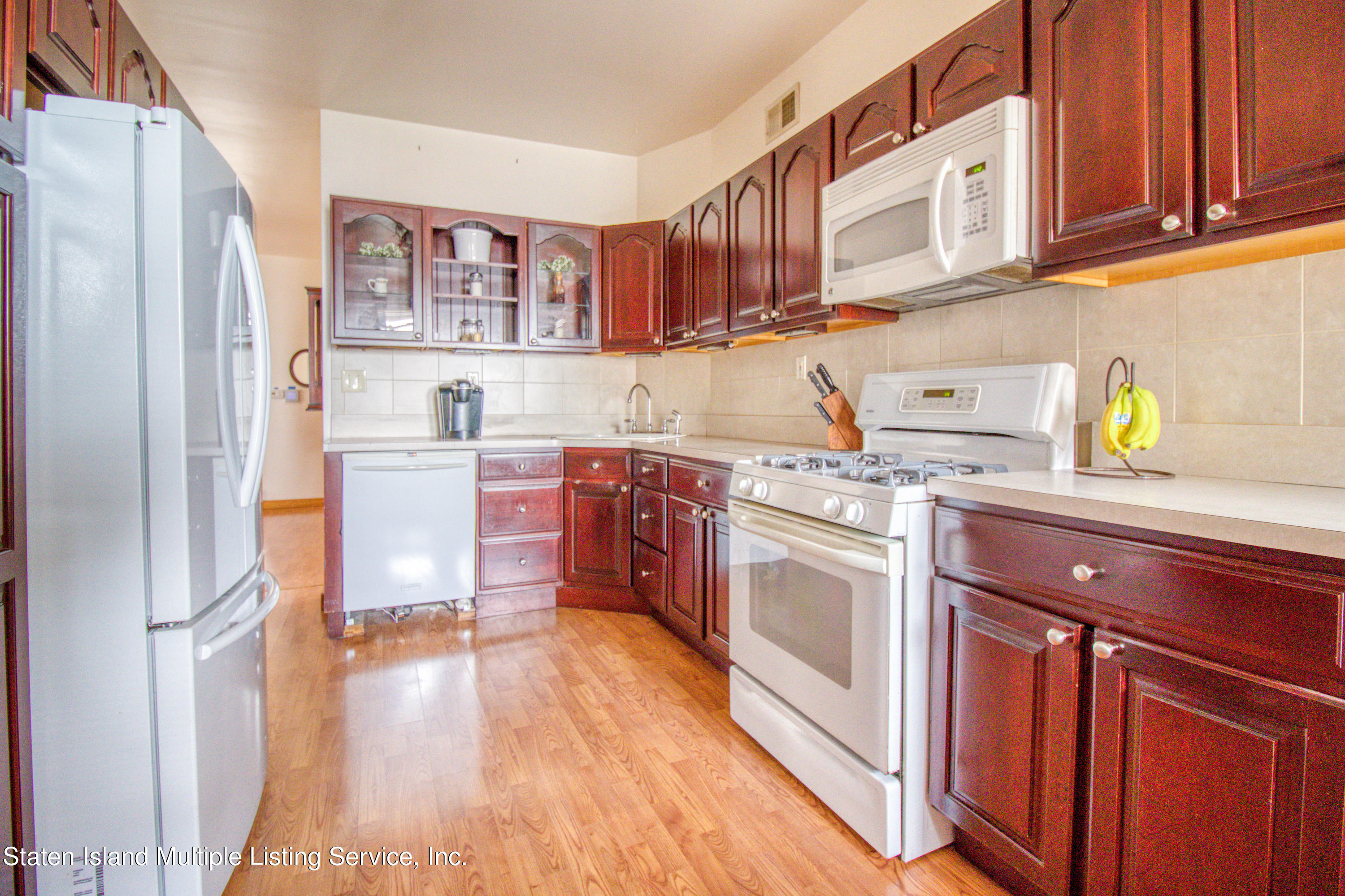 481 Clove Road Staten Island, NY 10310 - Photo 11 of 32 481 Clove Road-22