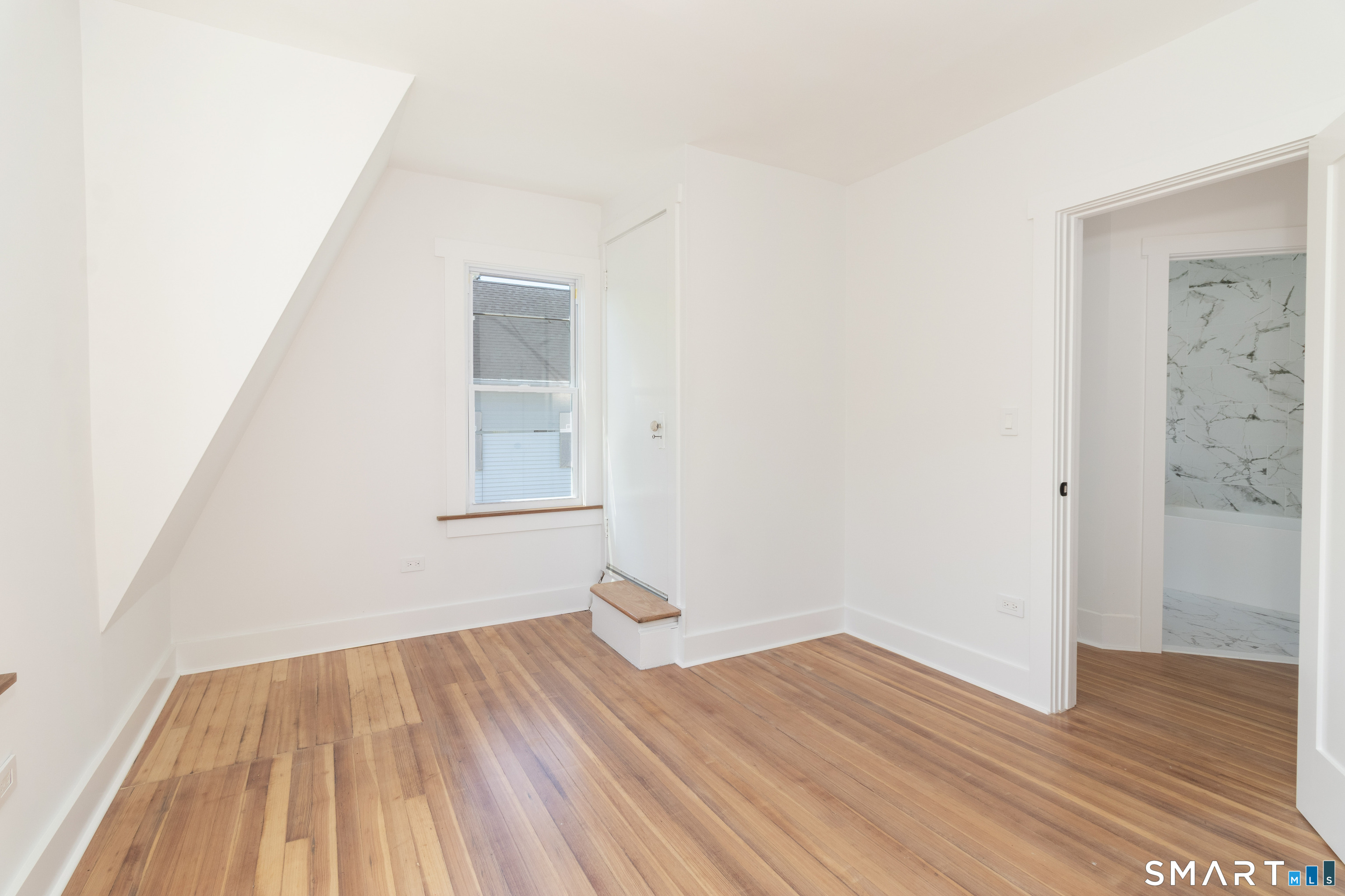 89 Commerce Street Clinton, CT 06413 - Photo 33 of 40