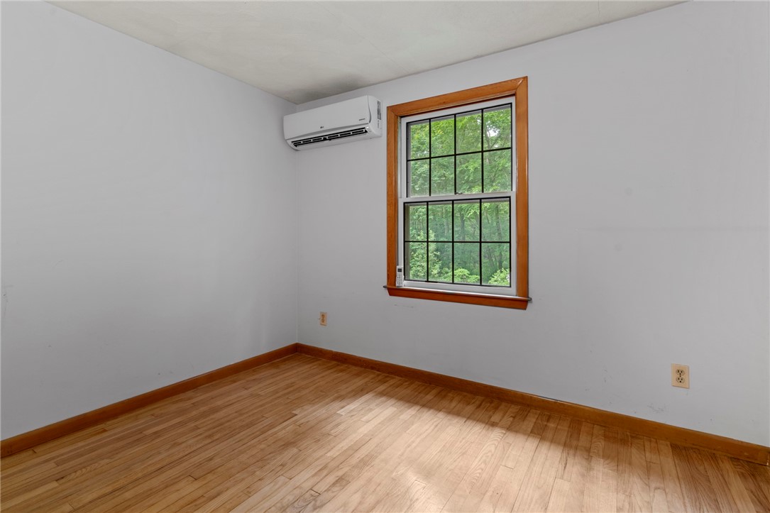 252 Log Bridge Road Coventry, RI 02816 - Photo 24 of 36 3rd bedroom